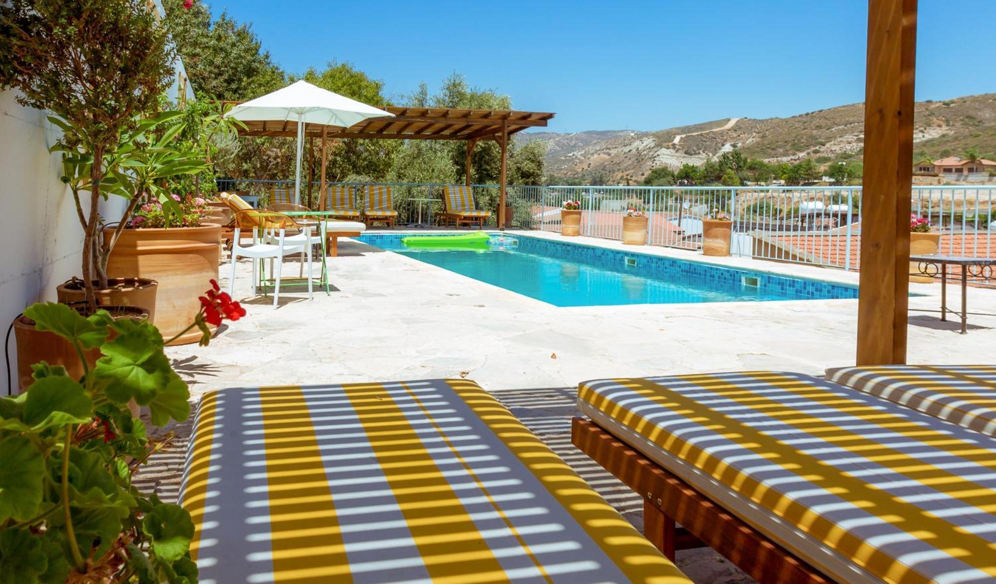 Archondia House - Holiday Apartments With Pool Kalavasos Luaran gambar